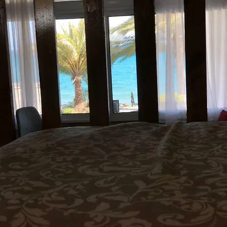 דירה Larnaca Flat On The Beachside בורוקליני